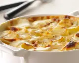 Un gratin dauphinois crémeux, parfait accompagnement rôti de boeuf festif. Des pommes de terre dorées et fondantes dans une sauce onctueuse.